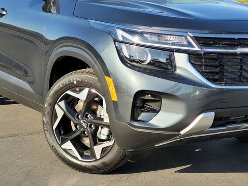 New 2026 Kia Seltos S image 3