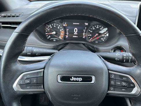 Used 2022 Jeep Compass Limited image 16