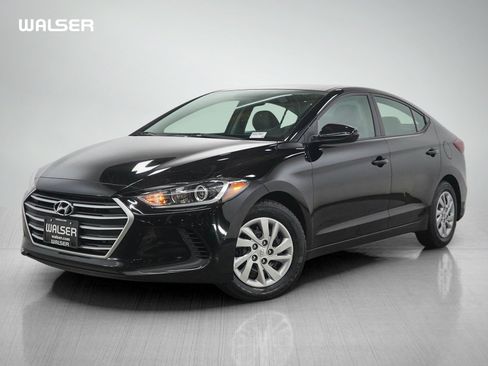 Used 2017 Hyundai Elantra SE w/ Cargo Package FWD image 1