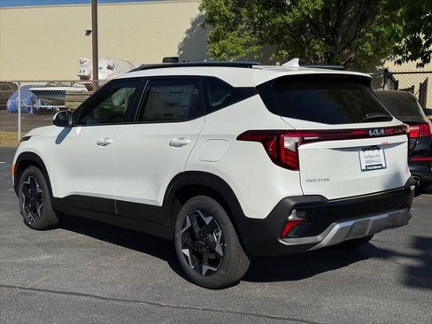 New 2026 Kia Seltos S FWD image 5
