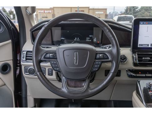 Used 2020 Lincoln Navigator Reserve image 22
