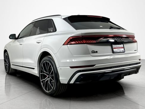 Used 2023 Audi Q8 Prestige w/ Prestige Package image 3