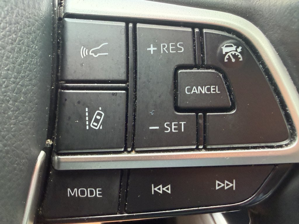 Used 2022 Toyota Highlander Platinum AWD/4WD image 36