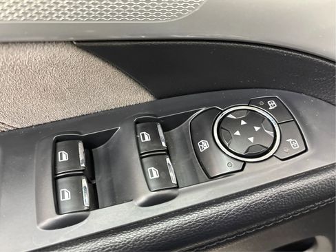 Used 2017 Ford Explorer XLT w/ XLT Technology Feature Bundle image 43