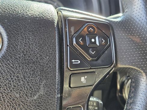 Used 2020 Toyota 4Runner TRD Off-Road image 29