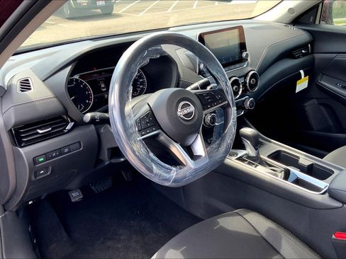 Used 2025 Nissan Sentra SV w/ All-Weather Package image 9