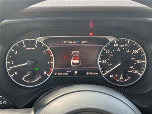 Used 2023 Nissan Rogue S image 11