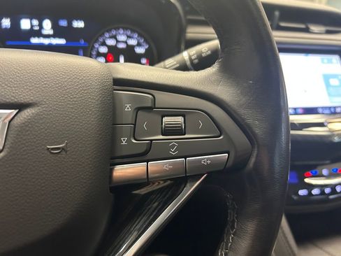 Used 2021 Cadillac XT6 Premium Luxury image 20