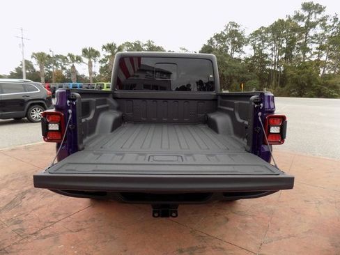New 2026 Jeep Gladiator Sport AWD/4WD image 9