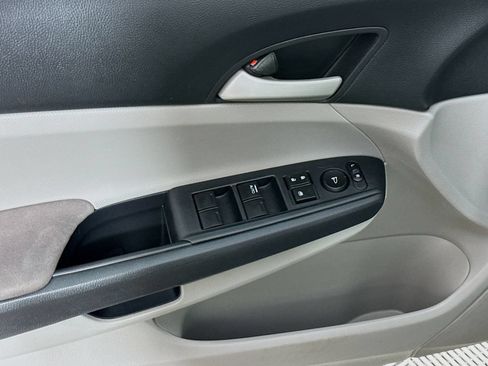 Used 2011 Honda Accord LX image 15