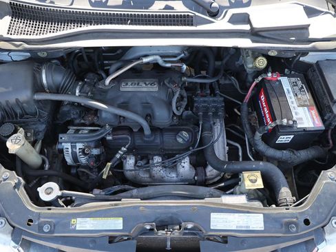 Used 2008 Chrysler Town & Country Touring image 38