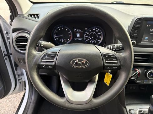 Used 2019 Hyundai Kona SE FWD image 14