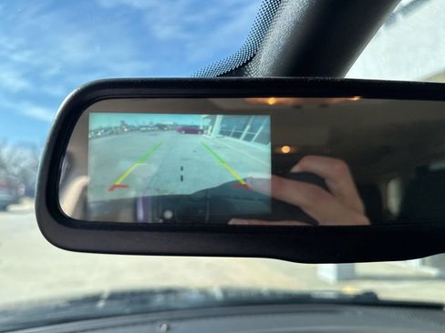 Used 2020 Dodge Journey SE w/ SE Popular Equipment Group image 19