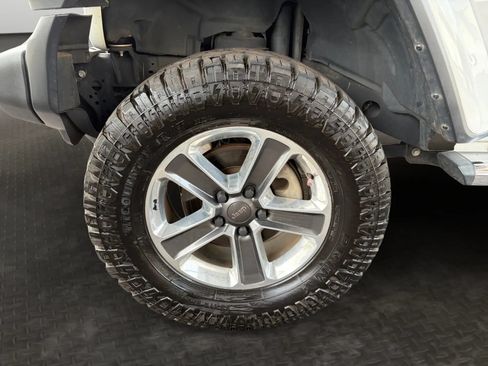 Used 2020 Jeep Wrangler Unlimited Sport AWD/4WD image 33