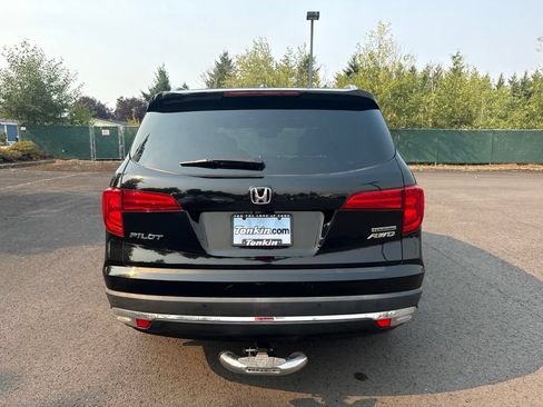 Used 2017 Honda Pilot Touring image 6