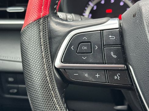 Used 2021 Toyota Highlander LE image 36