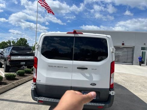 Used 2015 Ford Transit 150 XLT RWD image 5