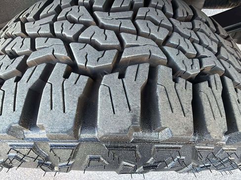 Used 2021 Chevrolet Silverado 1500 LT Trail Boss w/ Convenience Package II image 23