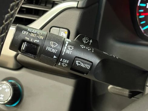 Used 2016 Chevrolet Suburban LT image 35