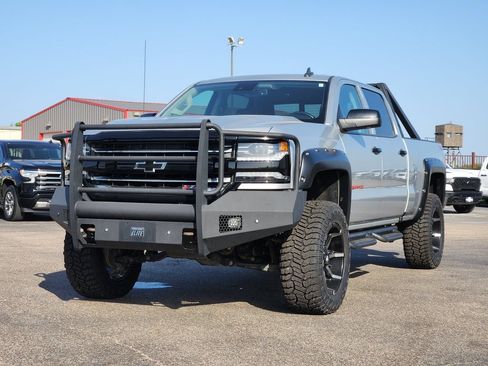 Used 2018 Chevrolet Silverado 1500 LTZ Z71 w/ Redline Edition AWD/4WD image 3