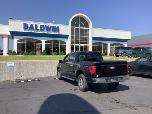 Used 2024 Ford F150 XLT w/ Mobile Office Package image 5