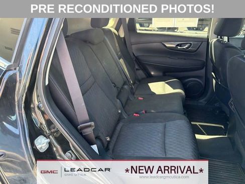 Used 2020 Nissan Rogue SV AWD/4WD image 13