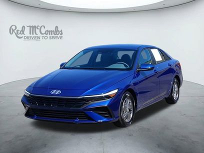 Certified 2025 Hyundai Elantra SE