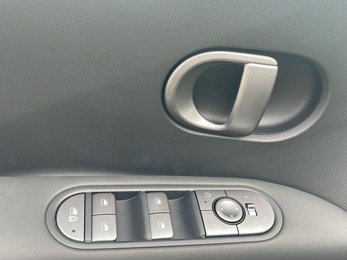 New 2026 Hyundai Ioniq 5 SE AWD/4WD image 21