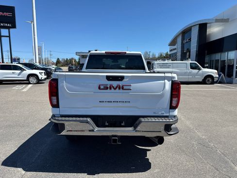 New 2026 GMC Sierra 2500 SLE w/ SLE Value Package; AWD/4WD image 4