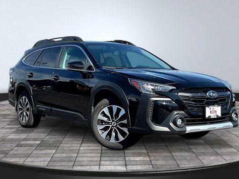 Certified 2025 Subaru Outback Limited AWD/4WD image 3