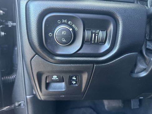 Used 2019 RAM 1500 Big Horn image 15