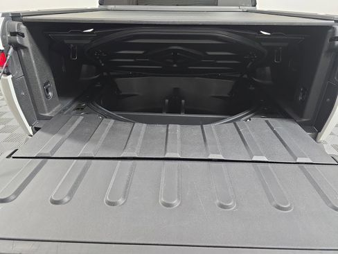 Used 2025 Rivian R1T Premium AWD/4WD image 15