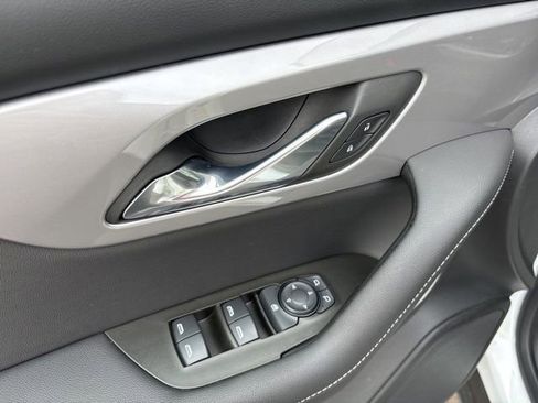 Used 2023 Chevrolet Blazer LT FWD image 20