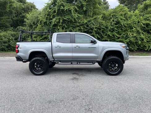 Used 2026 Chevrolet Colorado Z71 AWD/4WD image 10