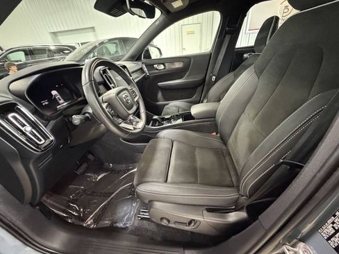Used 2023 Volvo XC40 Recharge Plus AWD/4WD image 9