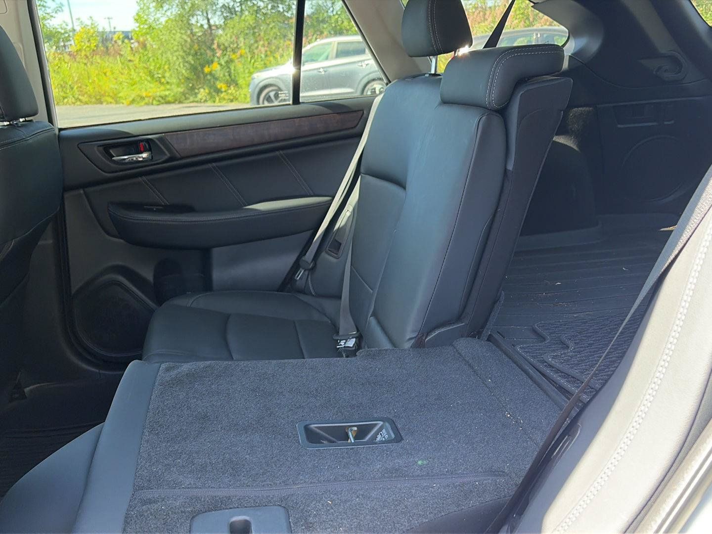 Used 2019 Subaru Outback 2.5i Limited AWD/4WD image 9