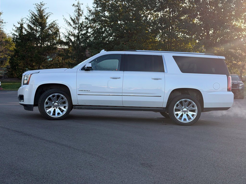 Used 2018 GMC Yukon XL Denali AWD/4WD image 3