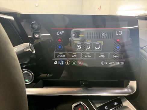 Used 2022 Chevrolet Corvette Stingray Premium Conv w/ Z51 Performance Package image 9