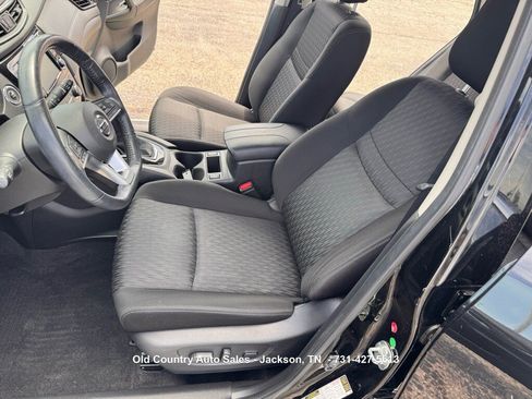 Used 2019 Nissan Rogue SV w/ Premium Package FWD image 28