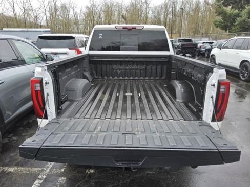 Used 2024 GMC Sierra 2500 Denali w/ Denali Reserve Package image 10