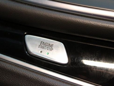 Used 2023 Buick Enclave Avenir image 26