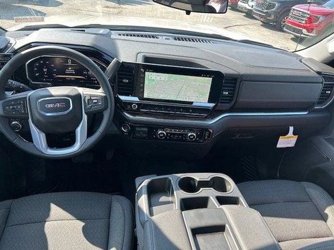 New 2026 GMC Sierra 1500 SLE image 12