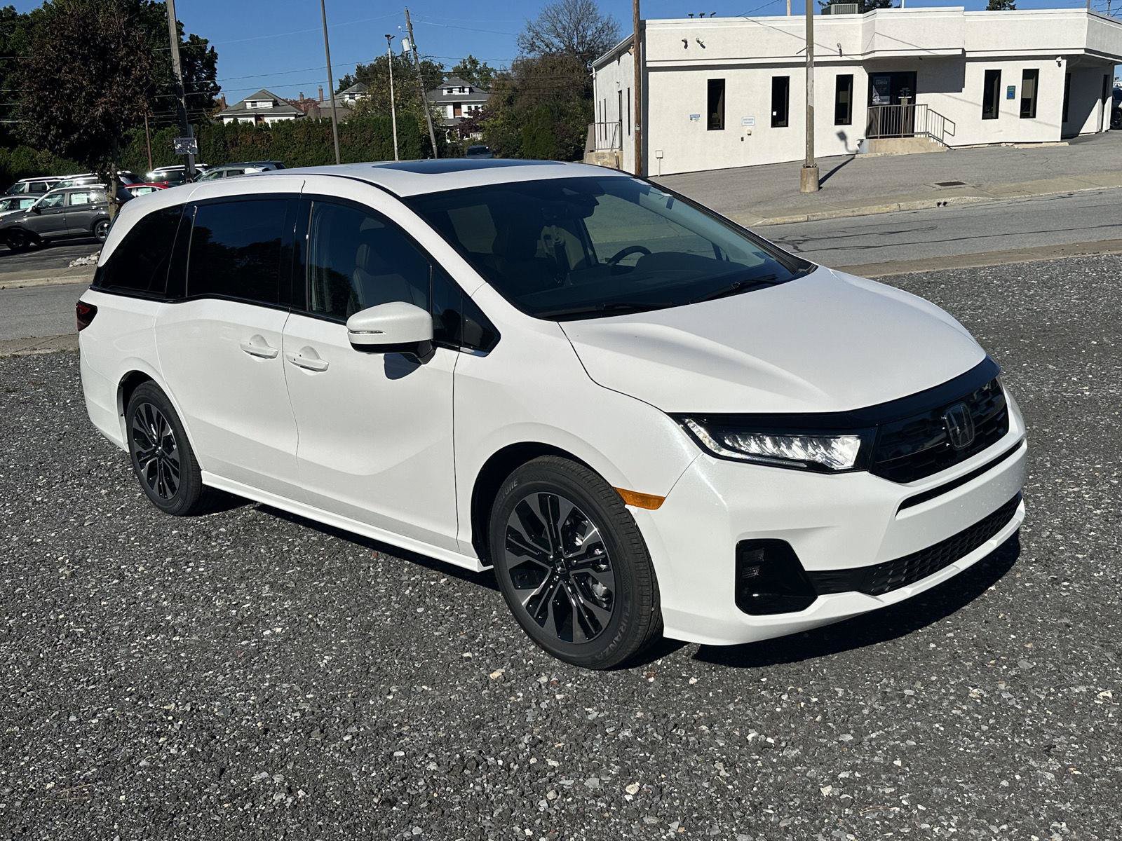 New 2027 Honda Odyssey Elite image 2