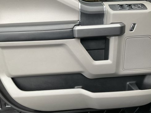 Used 2020 Ford F150 XLT image 18