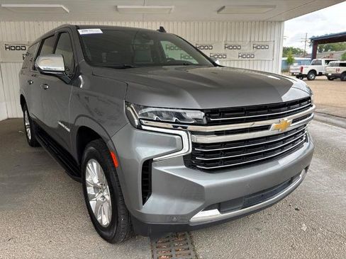 Used 2022 Chevrolet Suburban Premier AWD/4WD image 1