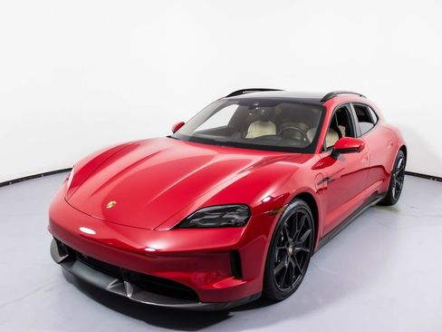 Used 2025 Porsche Taycan GTS AWD/4WD image 10
