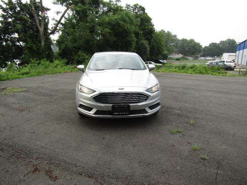 Used 2017 Ford Fusion SE FWD image 37