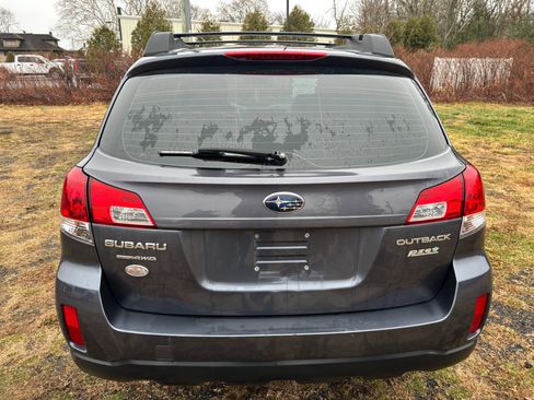 Used 2014 Subaru Outback 2.5i w/ Alloy Wheel Package image 6