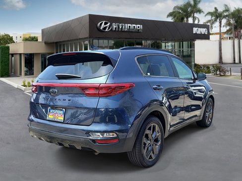 Used 2022 Kia Sportage Nightfall Edition FWD image 3