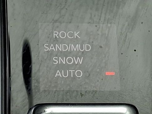 Used 2025 Jeep Compass Trailhawk AWD/4WD image 23